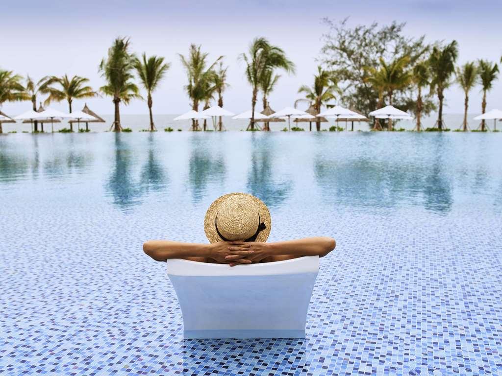 Курортный комплекс Moevenpick Waverly 5*